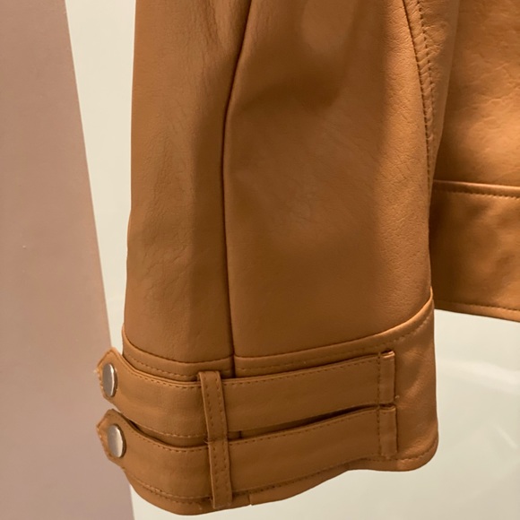 Moto style imitation leather jacket. - Picture 4 of 5